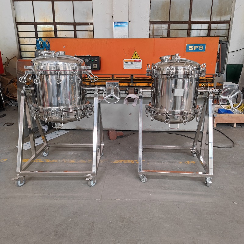 不銹鋼翻轉(zhuǎn)鈦棒濾芯過濾器